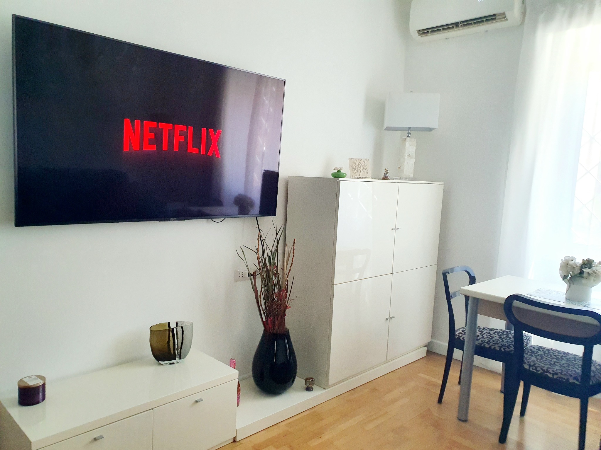 Smart TV y zona de estar